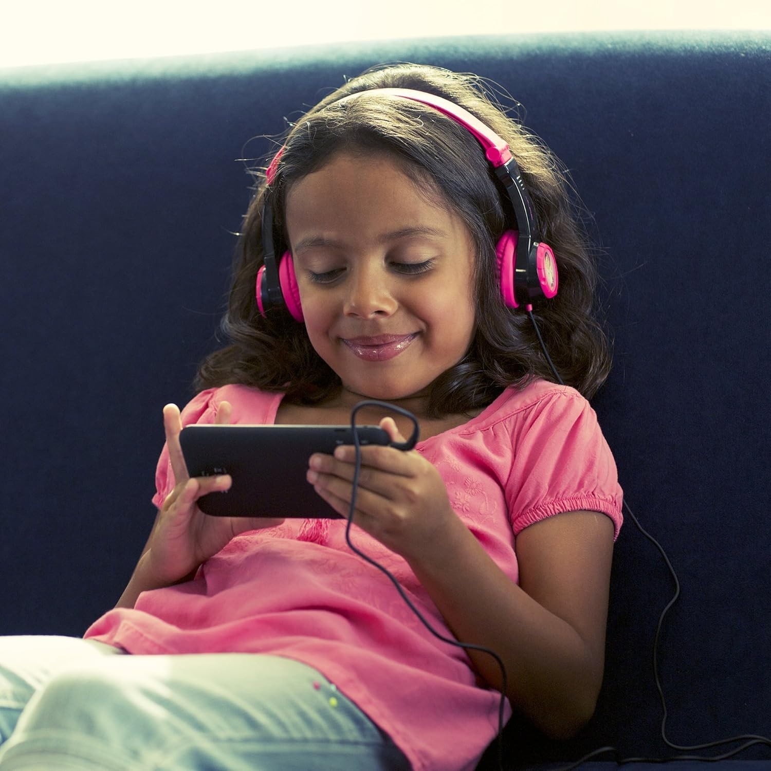 JLab JBuddies Kids headphones with volume limit, black, foldable (Black/Pink) - Imagen 8