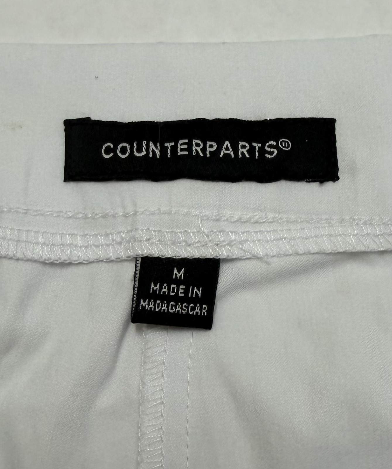 Counterparts Women's Size Medium Petite White Pants W/Gold Embellishment New - Imagen 3