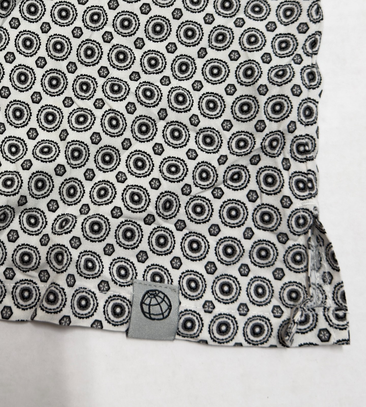 Free Planet Men’s White With Geometric Pattern Casual Short Sleeve Button Up M - Imagen 4