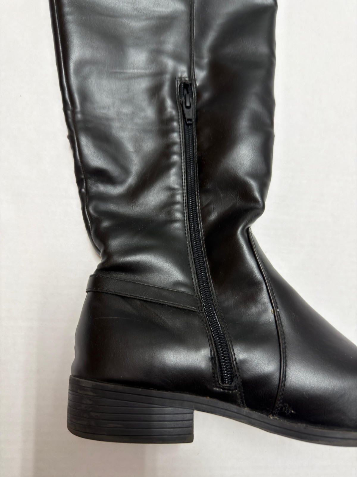 Womens Black Leather Boots Size 9.5 Buckle Side Zipper Low Heel Casual - Image 2