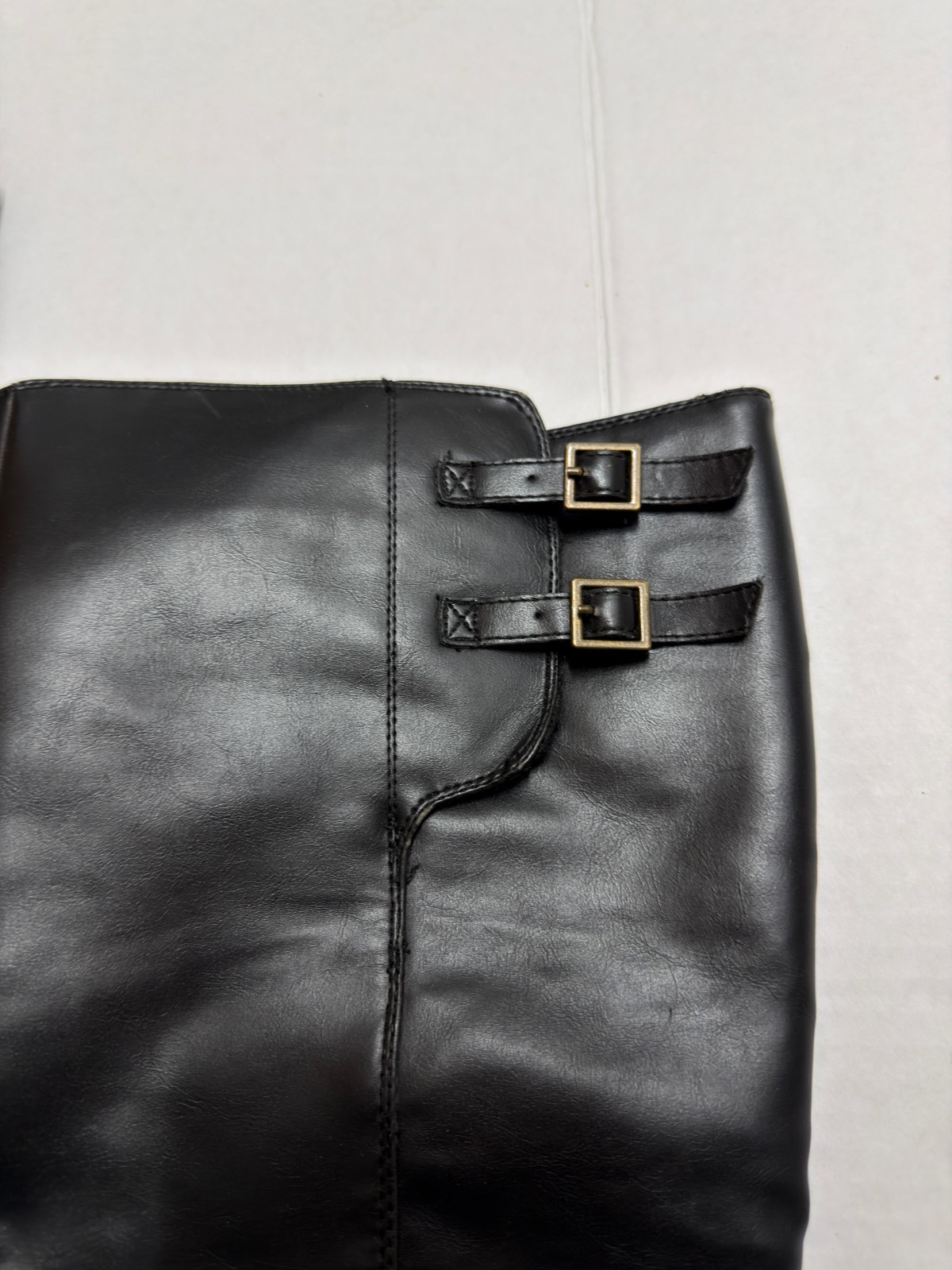 Womens Black Leather Boots Size 9.5 Buckle Side Zipper Low Heel Casual - Image 3