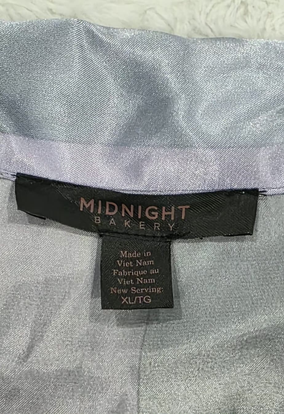 Midnight Bakery Womens Silver Gray Shiny Blouse Polyester Size XL NWT - Image 4