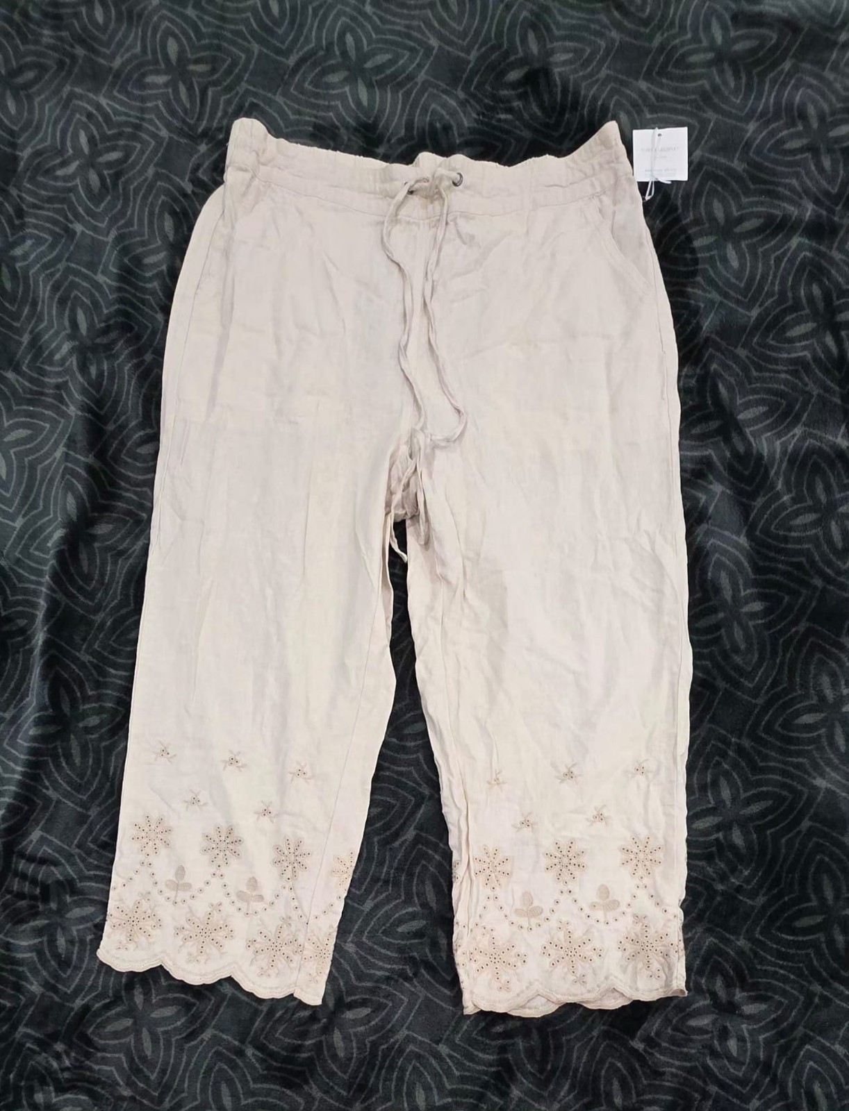 Cynthia Rowley Womens Plus 1X Beige Linen Capri Pants Embroidered Hem NWT